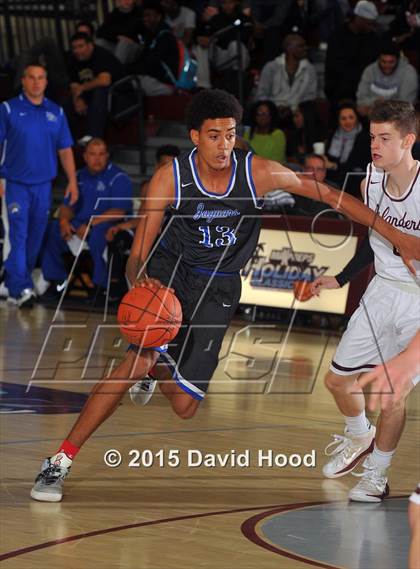 Thumbnail 3 in Desert Pines vs. Mercer Island (MaxPreps Holiday Classic) photogallery.