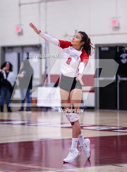 Thumbnail 1 in Ardsley vs. Red Hook (NYSPHSAA Class B Regional Semifinal) photogallery.