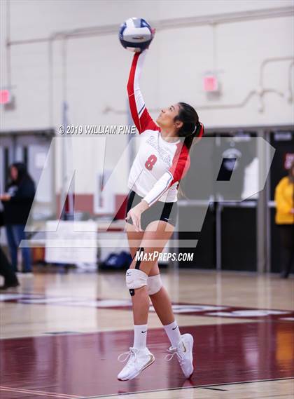 Thumbnail 2 in Ardsley vs. Red Hook (NYSPHSAA Class B Regional Semifinal) photogallery.
