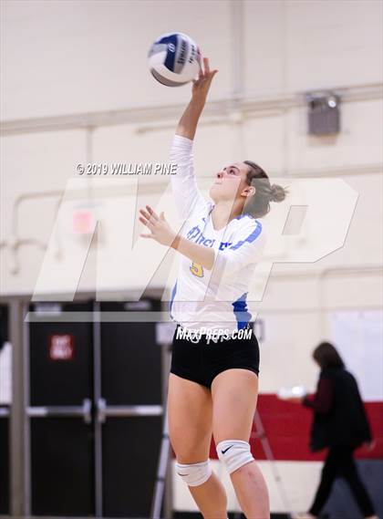 Thumbnail 1 in Ardsley vs. Red Hook (NYSPHSAA Class B Regional Semifinal) photogallery.