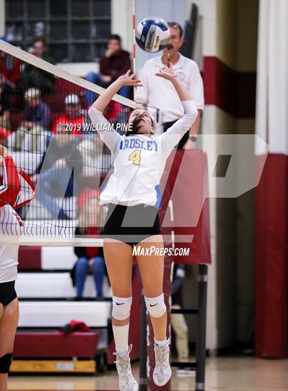 Thumbnail 1 in Ardsley vs. Red Hook (NYSPHSAA Class B Regional Semifinal) photogallery.