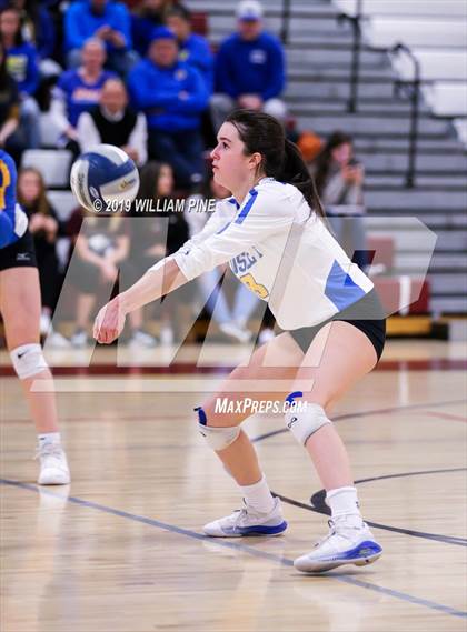 Thumbnail 2 in Ardsley vs. Red Hook (NYSPHSAA Class B Regional Semifinal) photogallery.