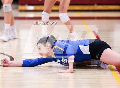 Thumbnail 2 in Ardsley vs. Red Hook (NYSPHSAA Class B Regional Semifinal) photogallery.