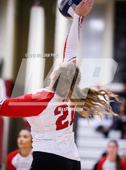 Thumbnail 3 in Ardsley vs. Red Hook (NYSPHSAA Class B Regional Semifinal) photogallery.