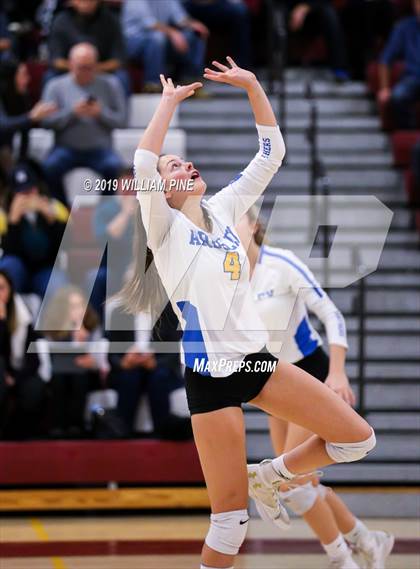 Thumbnail 3 in Ardsley vs. Red Hook (NYSPHSAA Class B Regional Semifinal) photogallery.