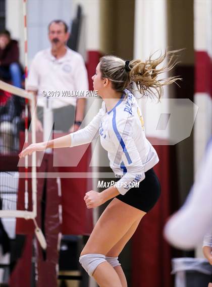 Thumbnail 2 in Ardsley vs. Red Hook (NYSPHSAA Class B Regional Semifinal) photogallery.