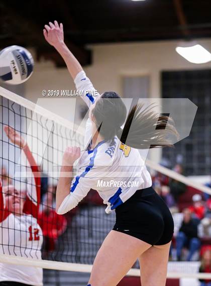 Thumbnail 3 in Ardsley vs. Red Hook (NYSPHSAA Class B Regional Semifinal) photogallery.