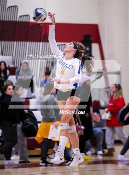 Thumbnail 1 in Ardsley vs. Red Hook (NYSPHSAA Class B Regional Semifinal) photogallery.