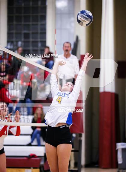 Thumbnail 2 in Ardsley vs. Red Hook (NYSPHSAA Class B Regional Semifinal) photogallery.