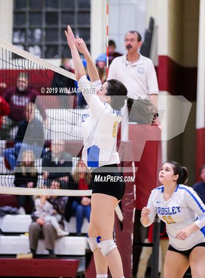 Thumbnail 2 in Ardsley vs. Red Hook (NYSPHSAA Class B Regional Semifinal) photogallery.