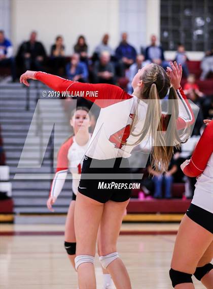 Thumbnail 3 in Ardsley vs. Red Hook (NYSPHSAA Class B Regional Semifinal) photogallery.