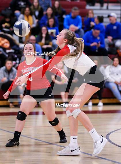 Thumbnail 1 in Ardsley vs. Red Hook (NYSPHSAA Class B Regional Semifinal) photogallery.