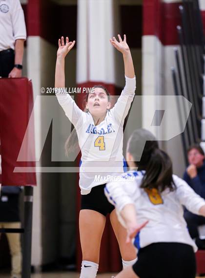Thumbnail 3 in Ardsley vs. Red Hook (NYSPHSAA Class B Regional Semifinal) photogallery.