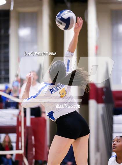 Thumbnail 3 in Ardsley vs. Red Hook (NYSPHSAA Class B Regional Semifinal) photogallery.