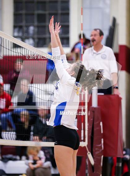 Thumbnail 2 in Ardsley vs. Red Hook (NYSPHSAA Class B Regional Semifinal) photogallery.