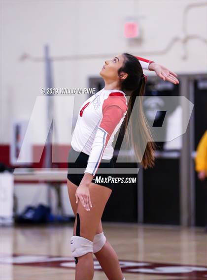 Thumbnail 3 in Ardsley vs. Red Hook (NYSPHSAA Class B Regional Semifinal) photogallery.