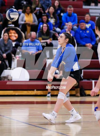Thumbnail 1 in Ardsley vs. Red Hook (NYSPHSAA Class B Regional Semifinal) photogallery.
