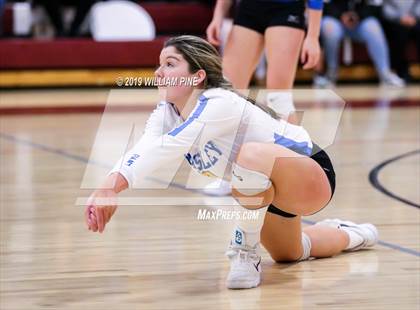 Thumbnail 3 in Ardsley vs. Red Hook (NYSPHSAA Class B Regional Semifinal) photogallery.