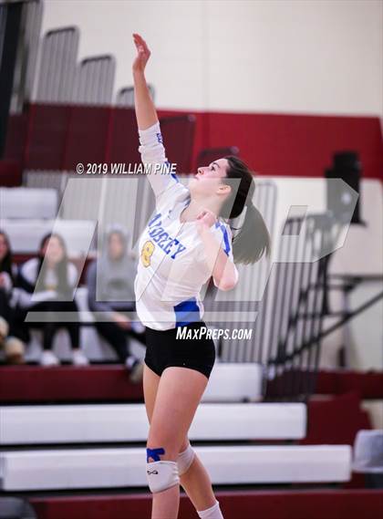 Thumbnail 3 in Ardsley vs. Red Hook (NYSPHSAA Class B Regional Semifinal) photogallery.