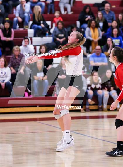 Thumbnail 2 in Ardsley vs. Red Hook (NYSPHSAA Class B Regional Semifinal) photogallery.