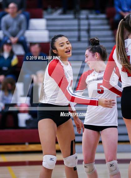 Thumbnail 1 in Ardsley vs. Red Hook (NYSPHSAA Class B Regional Semifinal) photogallery.