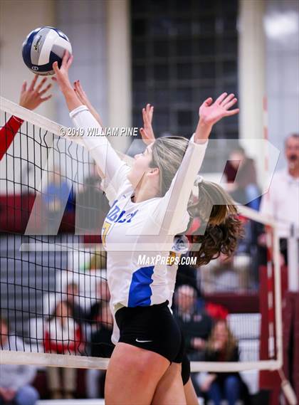 Thumbnail 3 in Ardsley vs. Red Hook (NYSPHSAA Class B Regional Semifinal) photogallery.