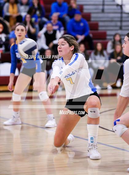 Thumbnail 1 in Ardsley vs. Red Hook (NYSPHSAA Class B Regional Semifinal) photogallery.