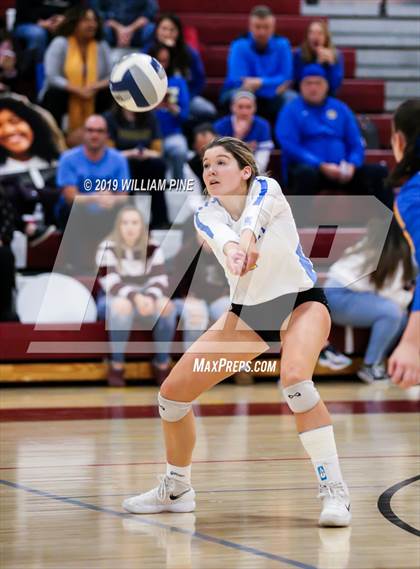 Thumbnail 2 in Ardsley vs. Red Hook (NYSPHSAA Class B Regional Semifinal) photogallery.