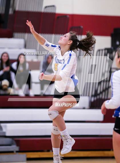 Thumbnail 3 in Ardsley vs. Red Hook (NYSPHSAA Class B Regional Semifinal) photogallery.