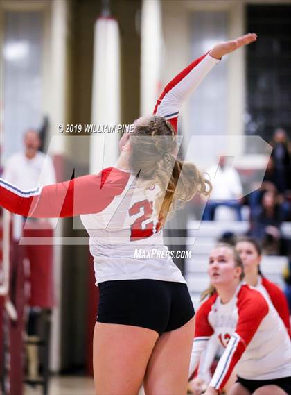 Thumbnail 1 in Ardsley vs. Red Hook (NYSPHSAA Class B Regional Semifinal) photogallery.