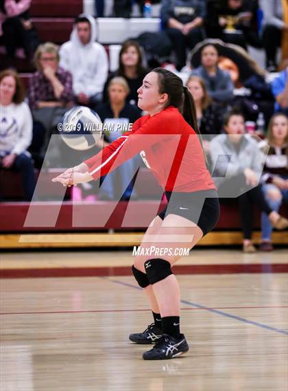 Thumbnail 3 in Ardsley vs. Red Hook (NYSPHSAA Class B Regional Semifinal) photogallery.