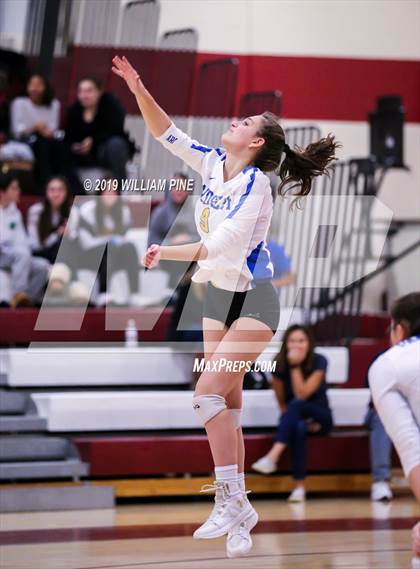 Thumbnail 2 in Ardsley vs. Red Hook (NYSPHSAA Class B Regional Semifinal) photogallery.