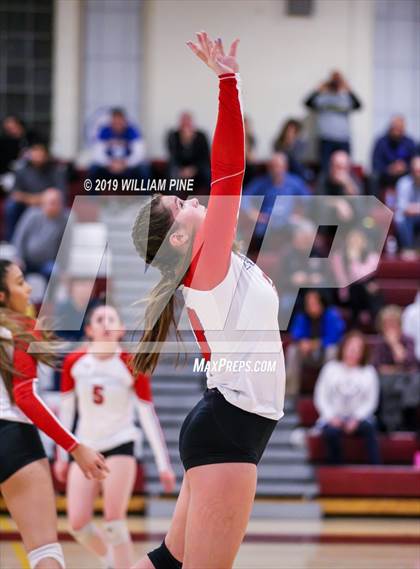 Thumbnail 1 in Ardsley vs. Red Hook (NYSPHSAA Class B Regional Semifinal) photogallery.