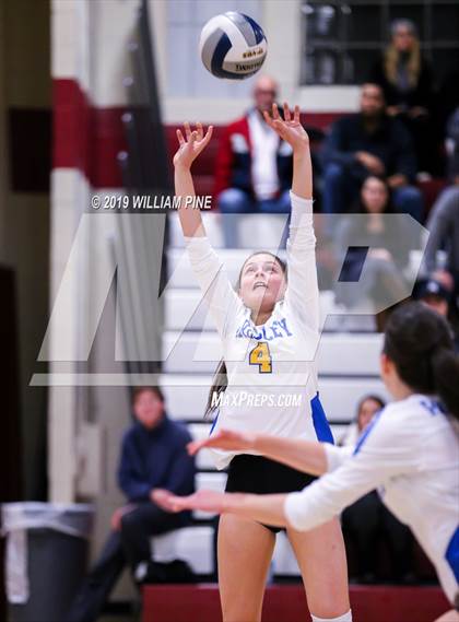 Thumbnail 3 in Ardsley vs. Red Hook (NYSPHSAA Class B Regional Semifinal) photogallery.