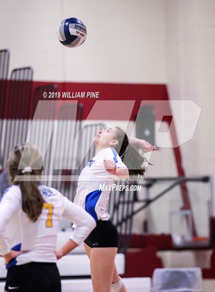 Thumbnail 1 in Ardsley vs. Red Hook (NYSPHSAA Class B Regional Semifinal) photogallery.