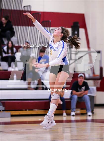 Thumbnail 2 in Ardsley vs. Red Hook (NYSPHSAA Class B Regional Semifinal) photogallery.