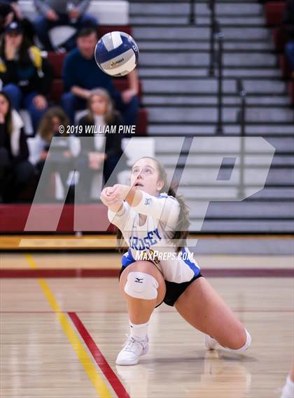 Thumbnail 3 in Ardsley vs. Red Hook (NYSPHSAA Class B Regional Semifinal) photogallery.