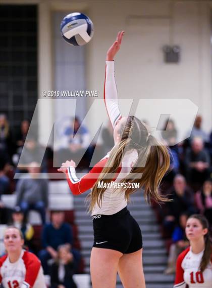 Thumbnail 1 in Ardsley vs. Red Hook (NYSPHSAA Class B Regional Semifinal) photogallery.