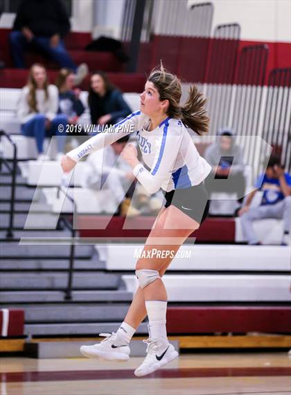 Thumbnail 2 in Ardsley vs. Red Hook (NYSPHSAA Class B Regional Semifinal) photogallery.