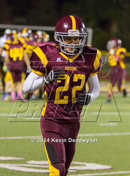 Thumbnail 3 in Royal @ Simi Valley photogallery.