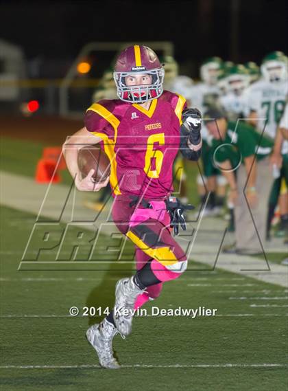 Thumbnail 3 in Royal @ Simi Valley photogallery.