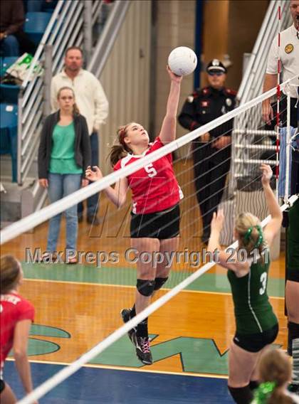 Thumbnail 3 in Ponaganset vs. Coventry (RIIL D1 Final) photogallery.