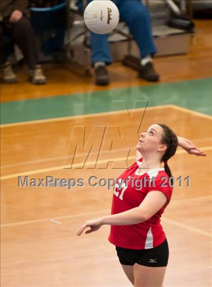 Thumbnail 2 in Ponaganset vs. Coventry (RIIL D1 Final) photogallery.