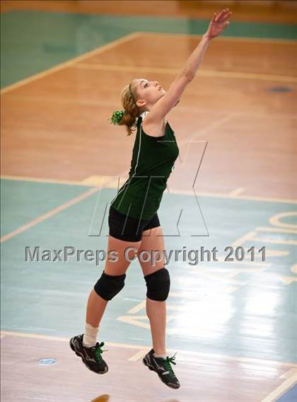 Thumbnail 3 in Ponaganset vs. Coventry (RIIL D1 Final) photogallery.