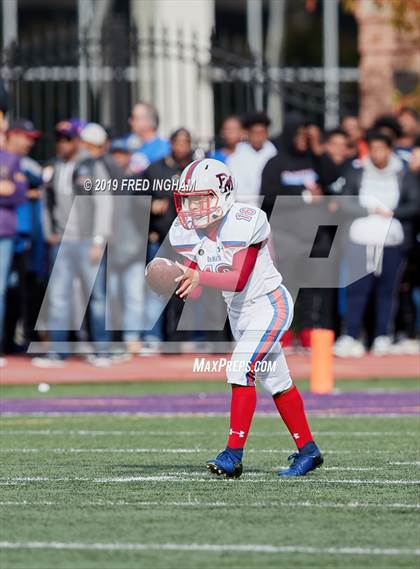 Thumbnail 3 in DeMatha @ Gonzaga photogallery.