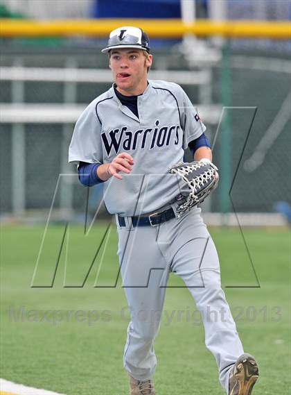 Thumbnail 2 in St. Michael's vs Liberty Christian (Texas Private School Classic) photogallery.