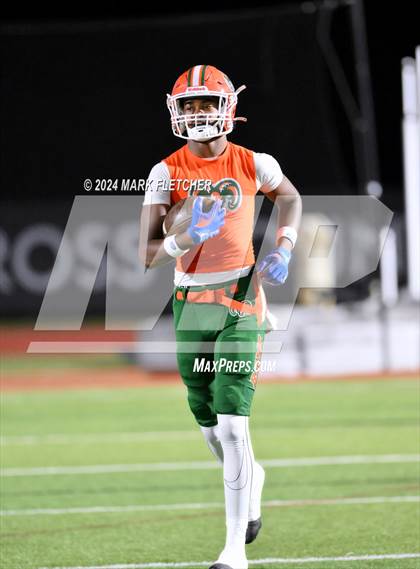 Thumbnail 3 in Bishop Moore vs Eastside (FHSAA 3A Region 2 Regional Quarterfinal) photogallery.