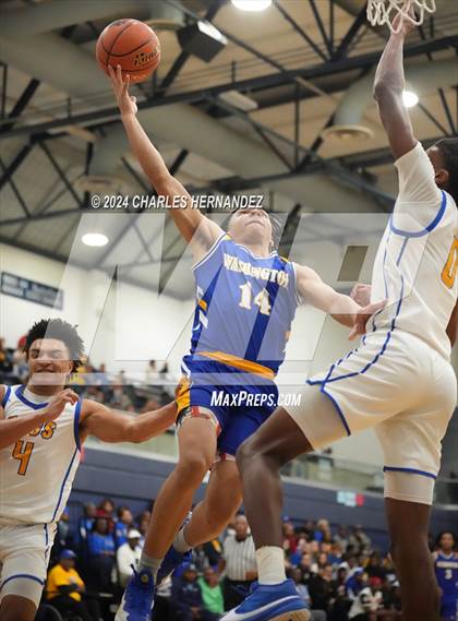 Thumbnail 1 in Washington vs Chapel Hill (UIL 4A Region III Semifinal) photogallery.