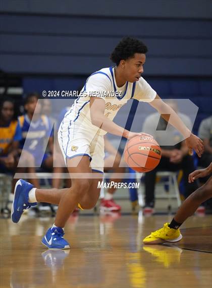Thumbnail 1 in Washington vs Chapel Hill (UIL 4A Region III Semifinal) photogallery.