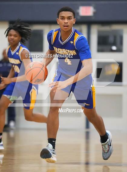 Thumbnail 2 in Washington vs Chapel Hill (UIL 4A Region III Semifinal) photogallery.